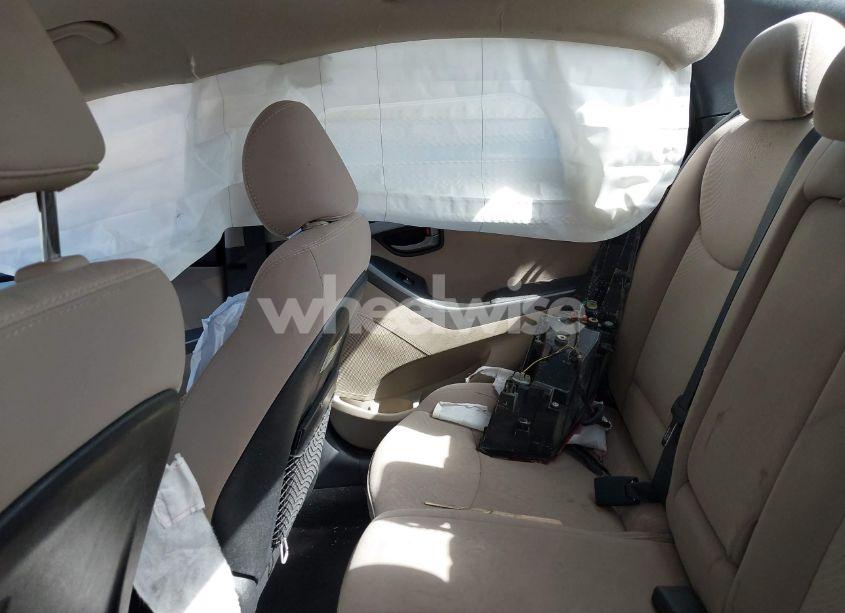 Photo 8 of 2016 Hyundai Elantra SE (VIN 5NPDH4AE4GH747237)