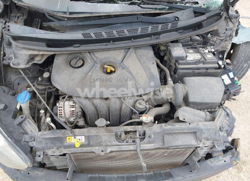 Photo 10 of 2016 Hyundai Elantra SE (VIN 5NPDH4AE4GH748288)