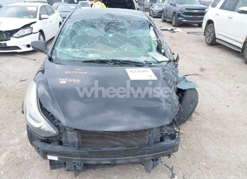 Photo 12 of 2016 Hyundai Elantra SE (VIN 5NPDH4AE4GH748288)