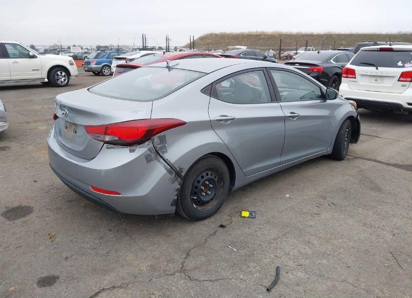 Photo 4 of 2016 Hyundai Elantra SE (VIN 5NPDH4AE4GH748808)