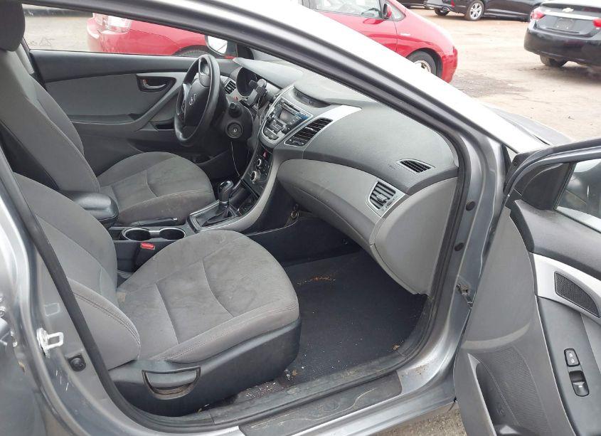 Photo 5 of 2016 Hyundai Elantra SE (VIN 5NPDH4AE4GH748808)