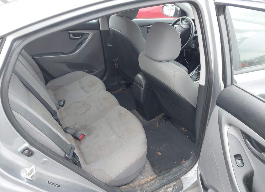 Photo 8 of 2016 Hyundai Elantra SE (VIN 5NPDH4AE4GH748808)