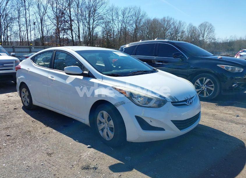 2016 Hyundai Elantra SE (VIN 5NPDH4AE4GH758089) main photo
