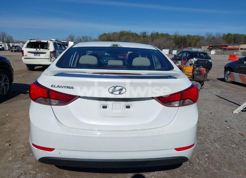 Photo 16 of 2016 Hyundai Elantra SE (VIN 5NPDH4AE4GH758089)