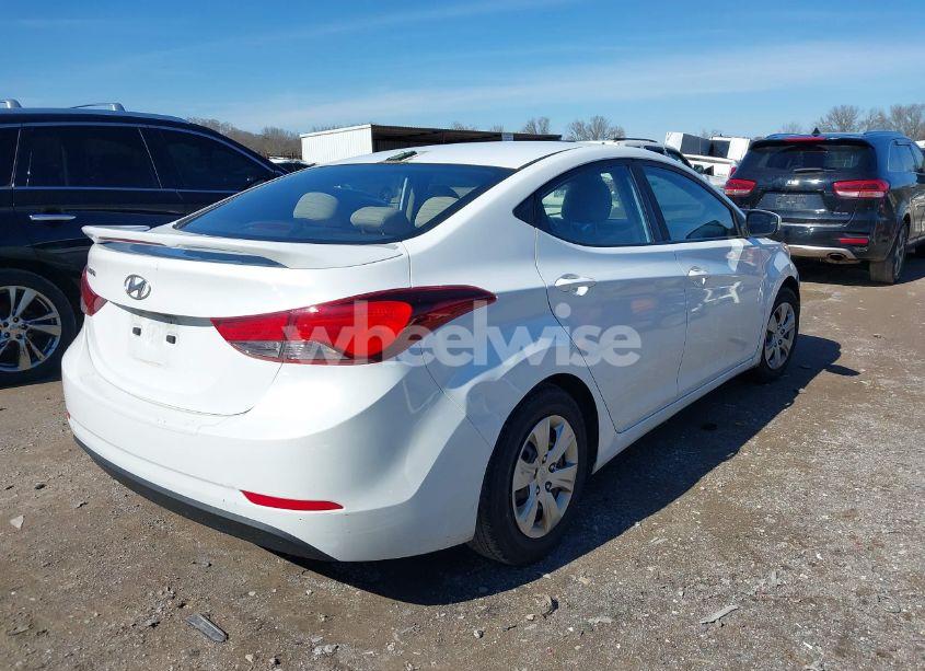 Photo 4 of 2016 Hyundai Elantra SE (VIN 5NPDH4AE4GH758089)