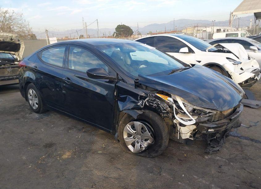 2016 Hyundai Elantra SE (VIN 5NPDH4AE4GH759744) main photo