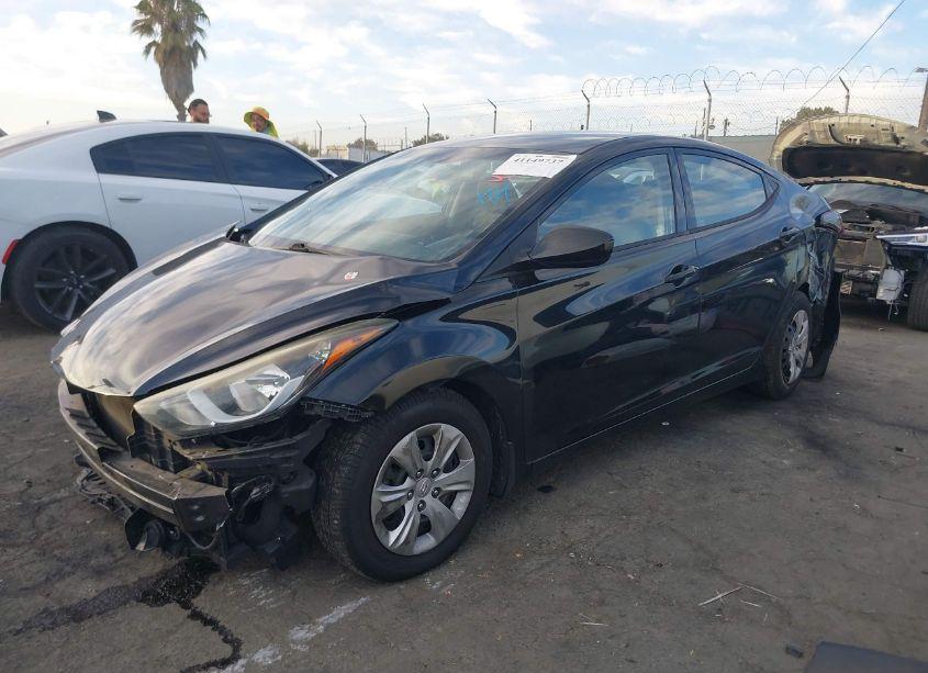 Photo 2 of 2016 Hyundai Elantra SE (VIN 5NPDH4AE4GH759744)