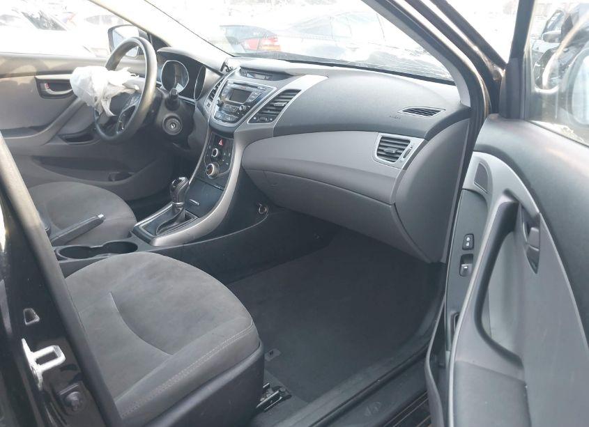 Photo 5 of 2016 Hyundai Elantra SE (VIN 5NPDH4AE4GH759744)