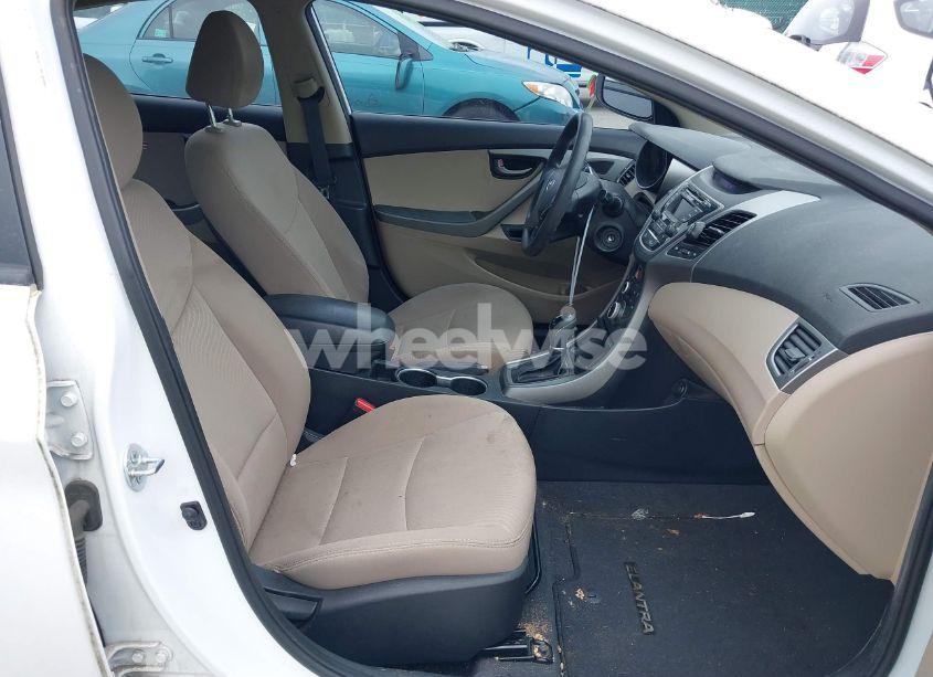 Photo 5 of 2016 Hyundai Elantra SE (VIN 5NPDH4AE4GH762014)