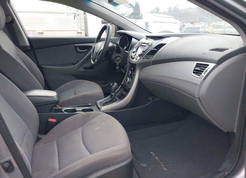 Photo 5 of 2016 Hyundai Elantra SE (VIN 5NPDH4AE4GH762949)
