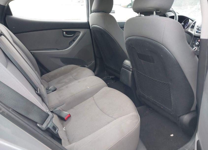 Photo 8 of 2016 Hyundai Elantra SE (VIN 5NPDH4AE4GH762949)