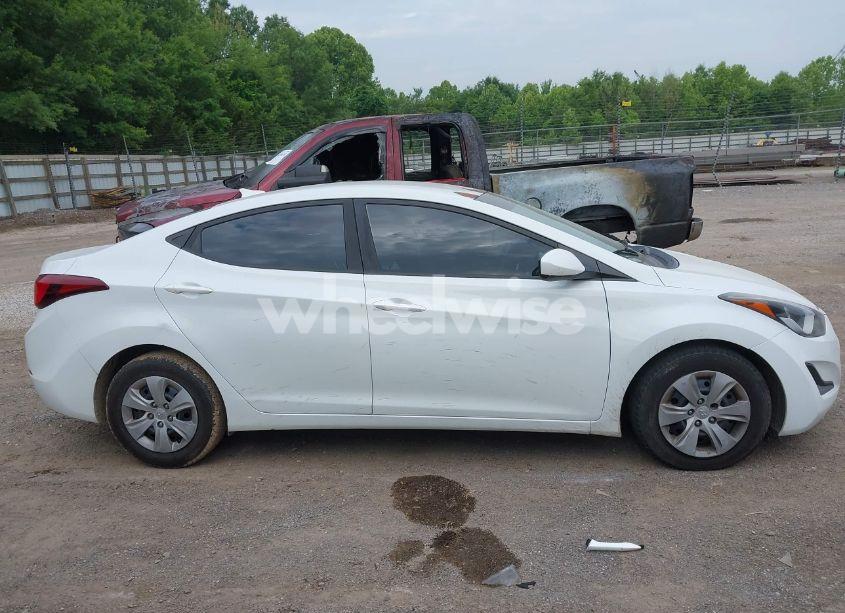 Photo 13 of 2016 Hyundai Elantra SE (VIN 5NPDH4AE4GH765866)