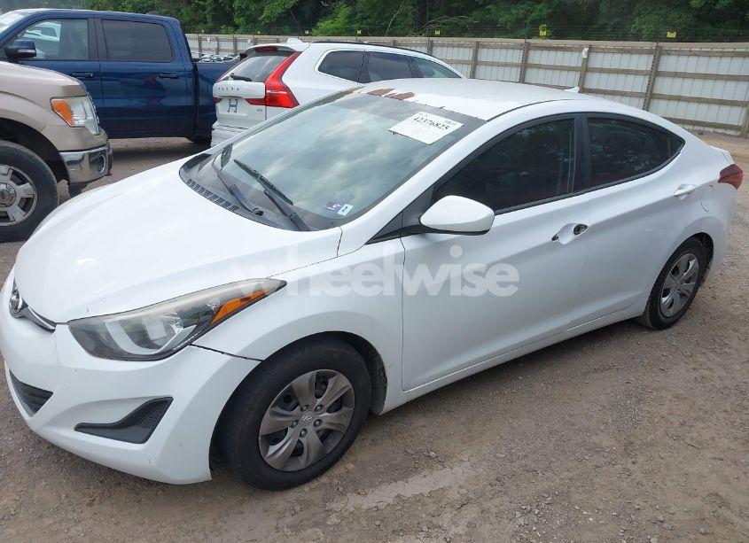 Photo 6 of 2016 Hyundai Elantra SE (VIN 5NPDH4AE4GH765866)