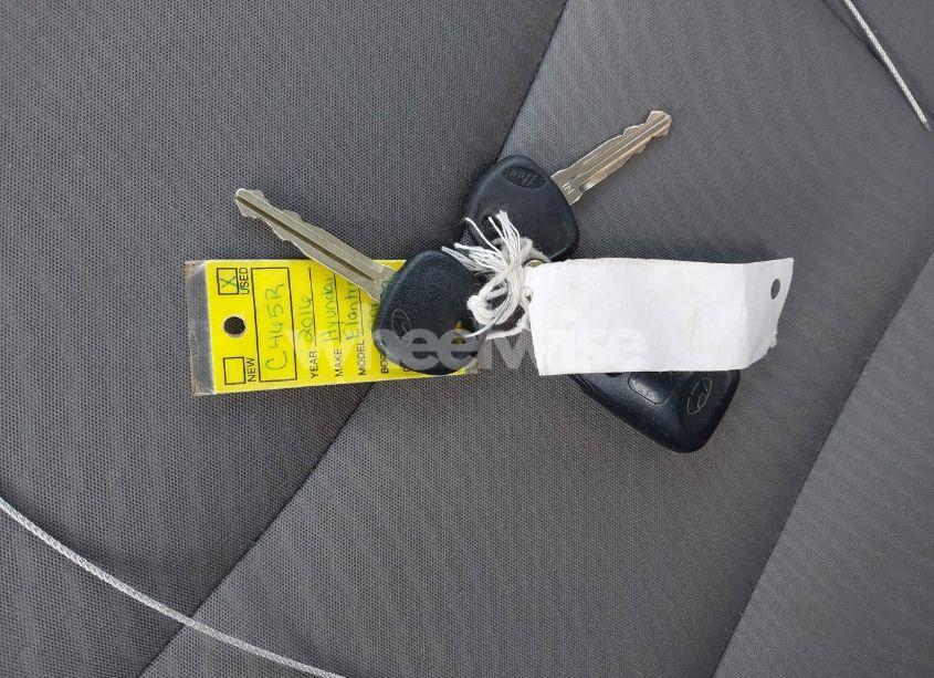 Photo 11 of 2016 Hyundai Elantra SE (VIN 5NPDH4AE4GH776883)