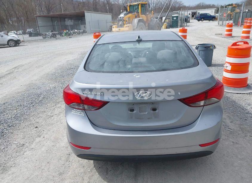 Photo 16 of 2016 Hyundai Elantra SE (VIN 5NPDH4AE4GH776883)