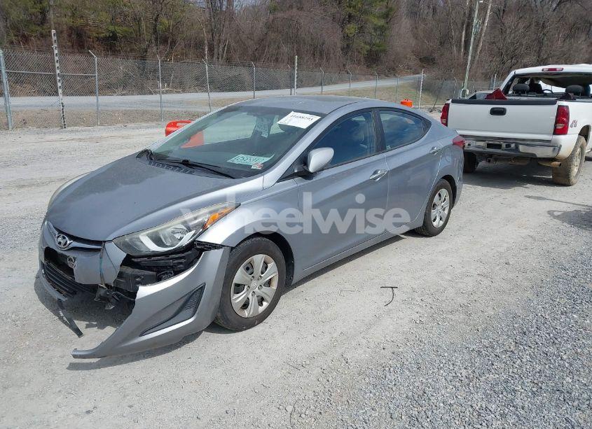 Photo 2 of 2016 Hyundai Elantra SE (VIN 5NPDH4AE4GH776883)