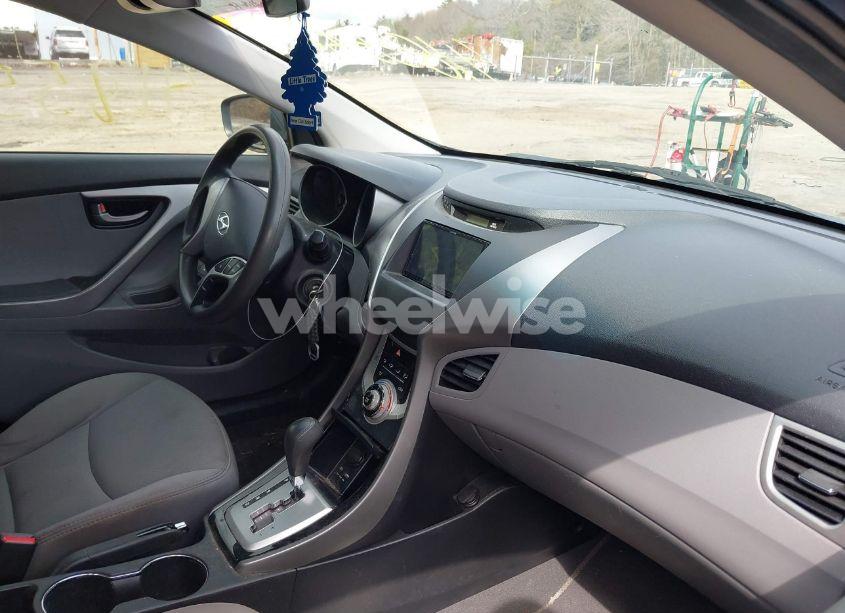 Photo 5 of 2011 Hyundai Elantra GLS (VIN 5NPDH4AE5BH005390)