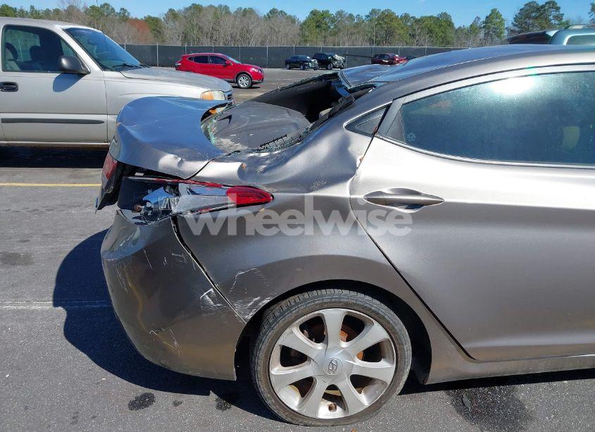 Photo 11 of 2011 Hyundai Elantra LIMITED (VIN 5NPDH4AE5BH013473)