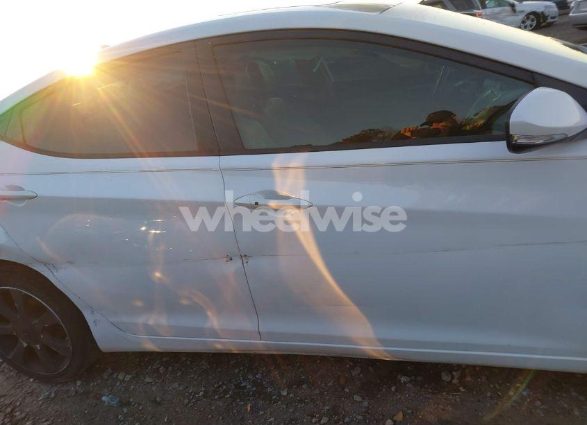 Photo 14 of 2013 Hyundai Elantra LIMITED (VIN 5NPDH4AE5DH200358)