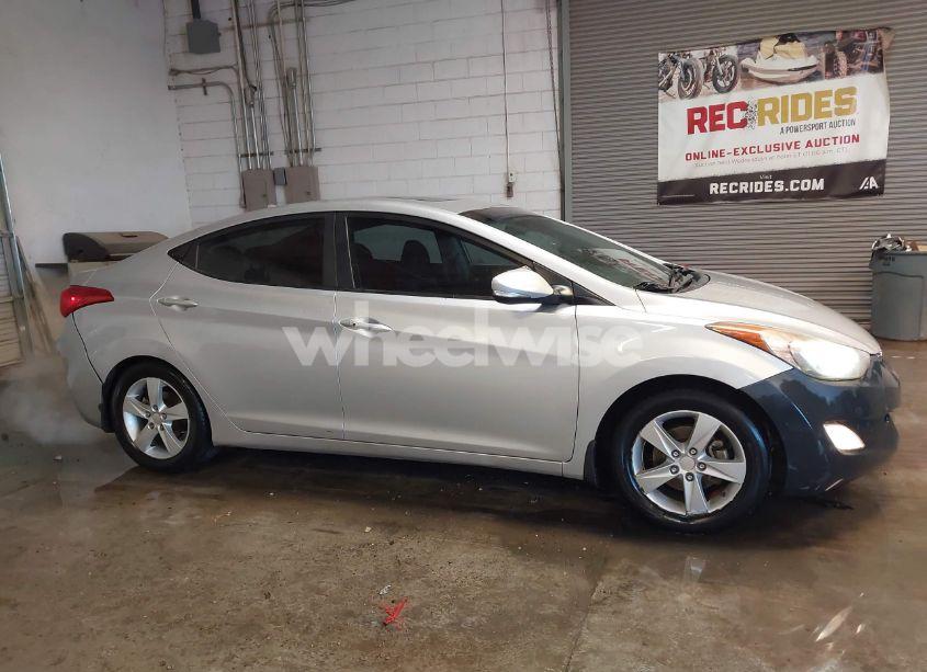 Photo 13 of 2013 Hyundai Elantra LIMITED (VIN 5NPDH4AE5DH233604)