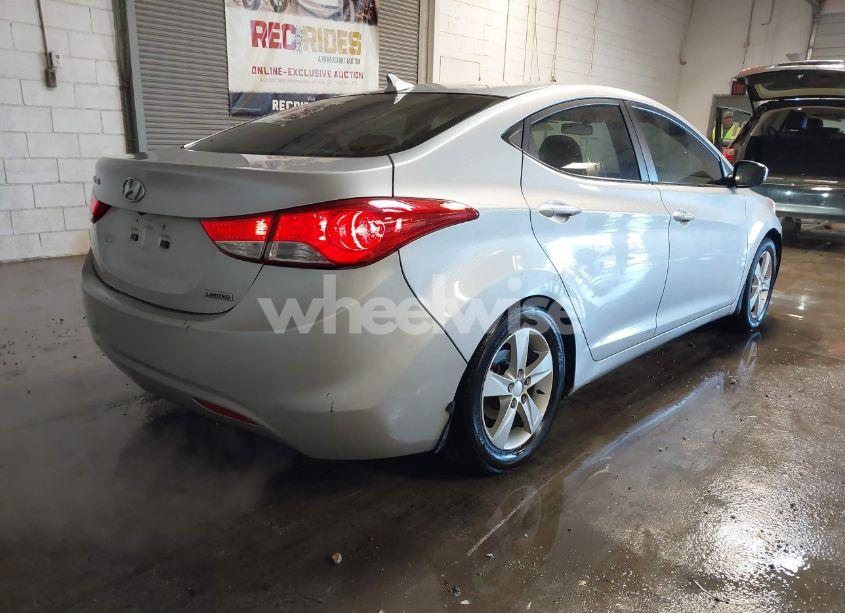 Photo 4 of 2013 Hyundai Elantra LIMITED (VIN 5NPDH4AE5DH233604)