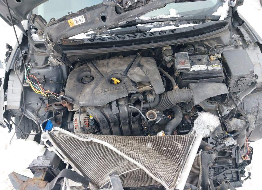 Photo 10 of 2013 Hyundai Elantra GLS (VIN 5NPDH4AE5DH242593)