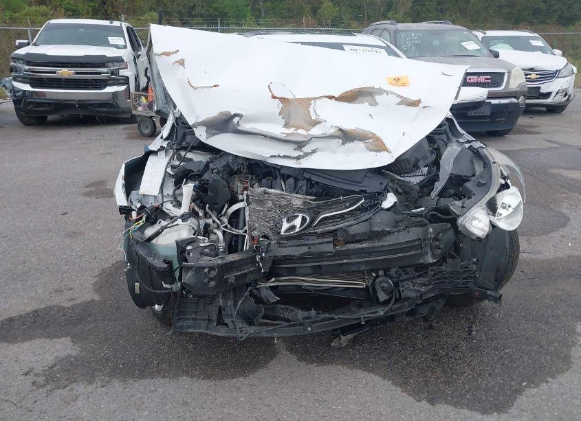 Photo 10 of 2013 Hyundai Elantra LIMITED (VIN 5NPDH4AE5DH247468)