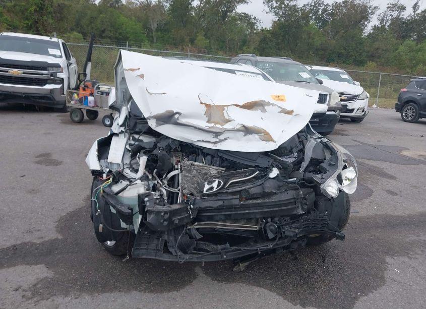 Photo 11 of 2013 Hyundai Elantra LIMITED (VIN 5NPDH4AE5DH247468)