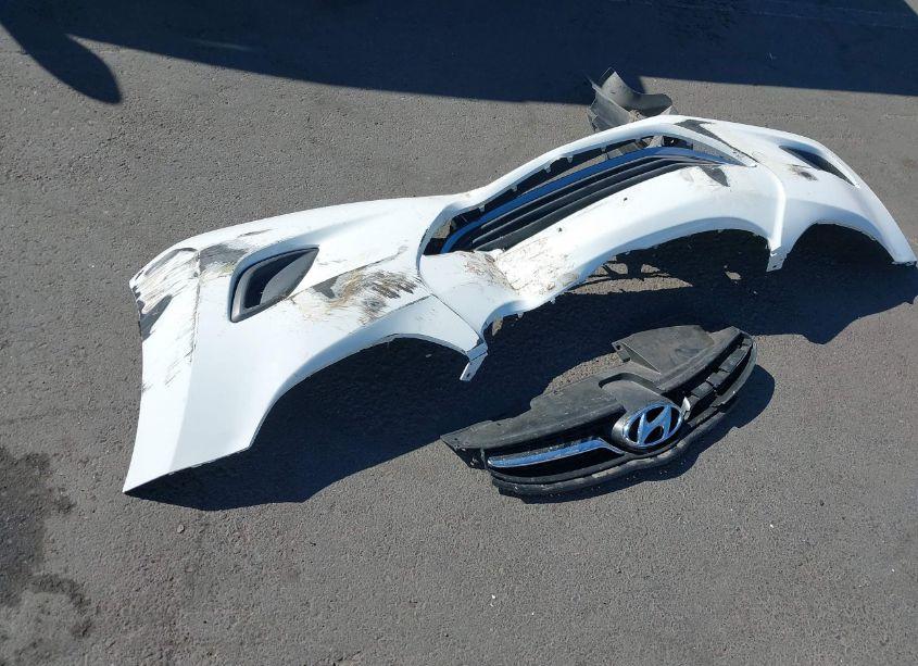 Photo 12 of 2013 Hyundai Elantra GLS (VIN 5NPDH4AE5DH254209)