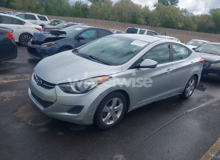 Photo 2 of 2013 Hyundai Elantra GLS (VIN 5NPDH4AE5DH274900)