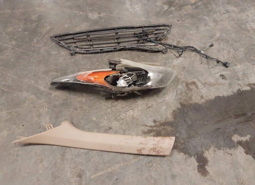 Photo 18 of 2013 Hyundai Elantra LIMITED (VIN 5NPDH4AE5DH278462)