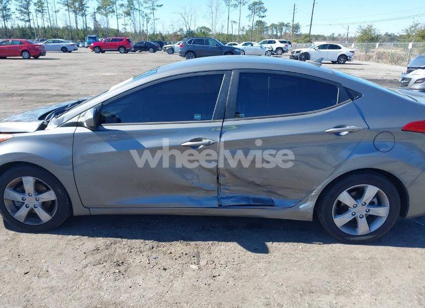 Photo 14 of 2013 Hyundai Elantra GLS (VIN 5NPDH4AE5DH297965)