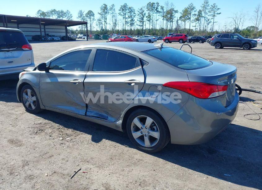 Photo 3 of 2013 Hyundai Elantra GLS (VIN 5NPDH4AE5DH297965)