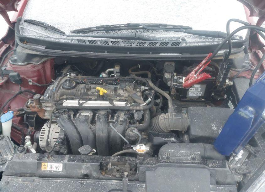 Photo 10 of 2013 Hyundai Elantra LIMITED (VIN 5NPDH4AE5DH311332)