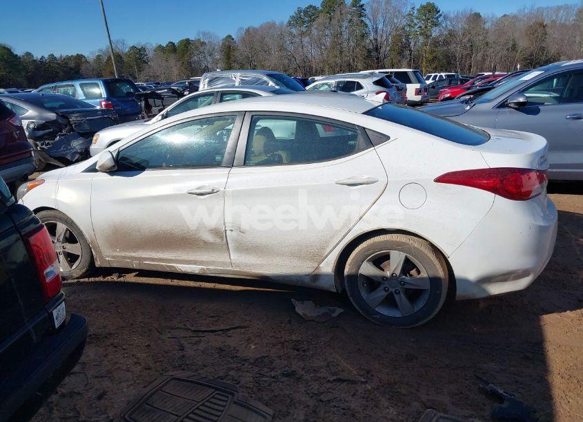 Photo 14 of 2013 Hyundai Elantra GLS (VIN 5NPDH4AE5DH330317)