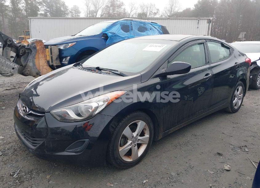 Photo 2 of 2013 Hyundai Elantra GLS (VIN 5NPDH4AE5DH334352)