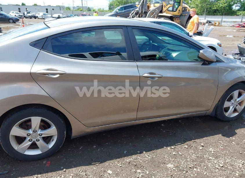 Photo 13 of 2013 Hyundai Elantra GLS (VIN 5NPDH4AE5DH336439)