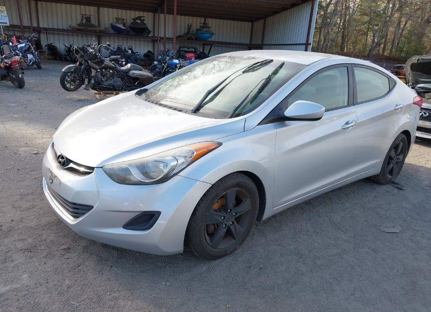 Photo 2 of 2013 Hyundai Elantra GLS (VIN 5NPDH4AE5DH338367)