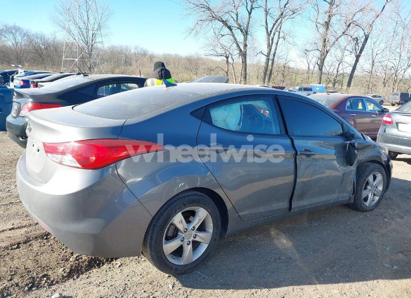 Photo 13 of 2013 Hyundai Elantra GLS (VIN 5NPDH4AE5DH349367)
