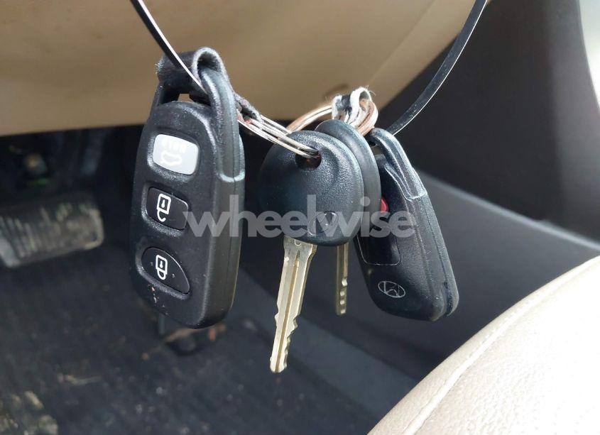 Photo 11 of 2013 Hyundai Elantra LIMITED (VIN 5NPDH4AE5DH395278)