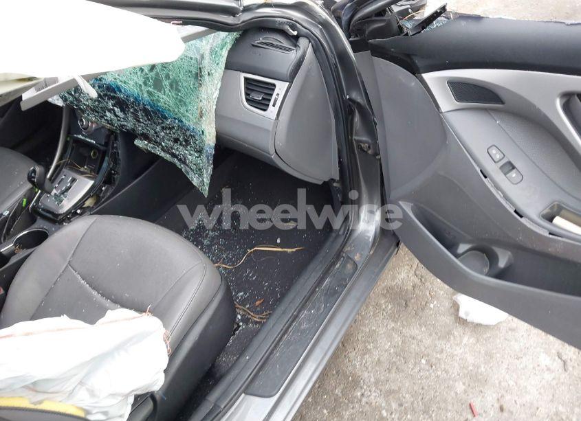 Photo 5 of 2013 Hyundai Elantra LIMITED (VIN 5NPDH4AE5DH397340)