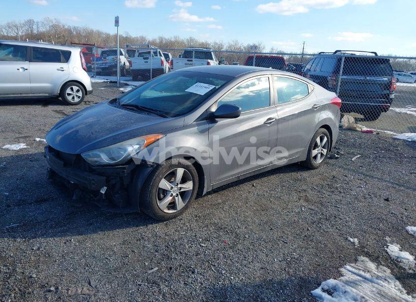 Photo 2 of 2013 Hyundai Elantra GLS (VIN 5NPDH4AE5DH398875)