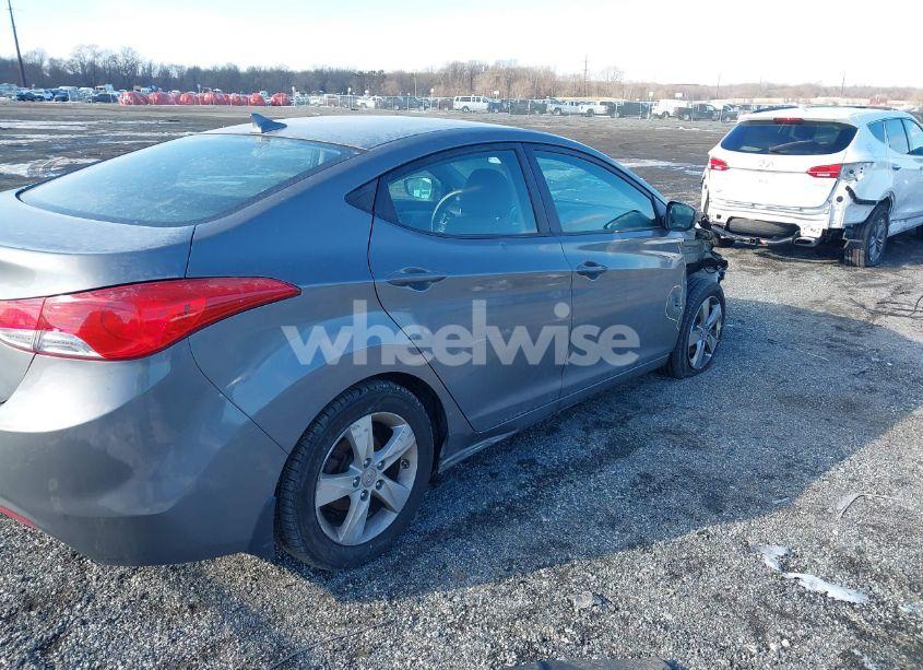 Photo 4 of 2013 Hyundai Elantra GLS (VIN 5NPDH4AE5DH398875)