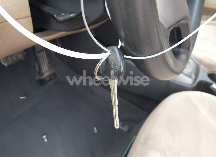 Photo 11 of 2013 Hyundai Elantra GLS (VIN 5NPDH4AE5DH400401)