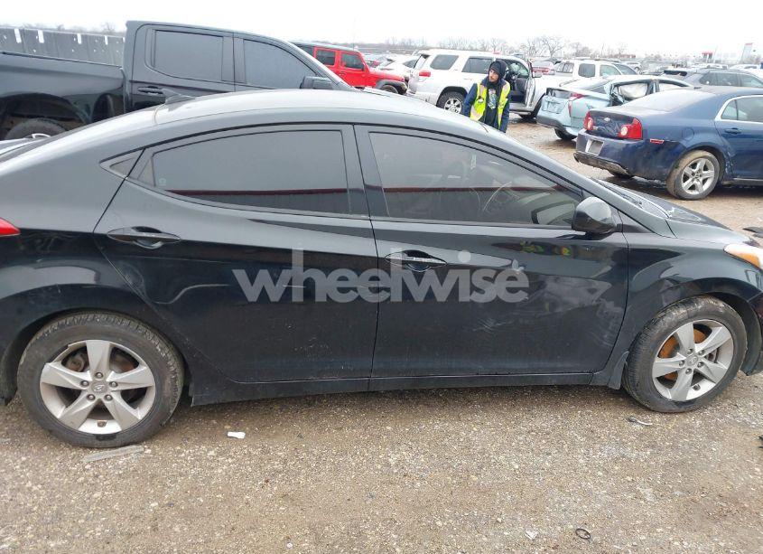 Photo 13 of 2013 Hyundai Elantra GLS (VIN 5NPDH4AE5DH400401)