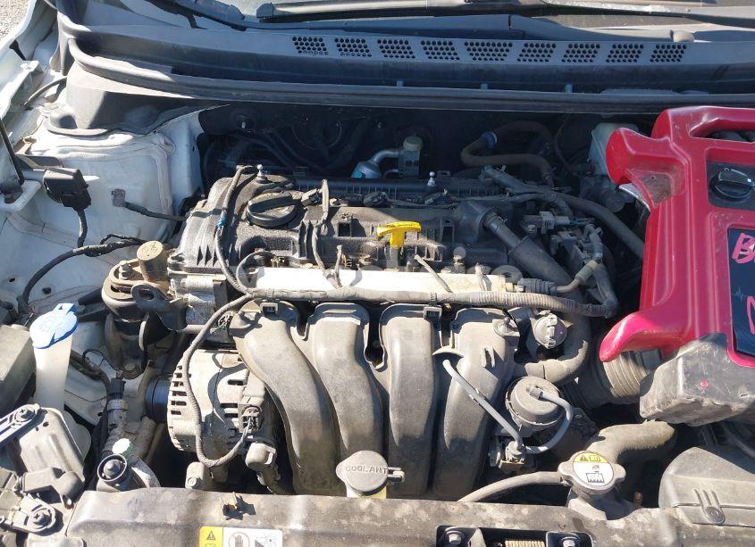 Photo 10 of 2013 Hyundai Elantra GLS (VIN 5NPDH4AE5DH403217)