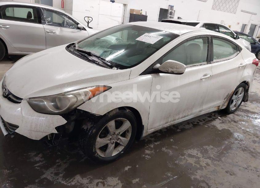 Photo 2 of 2013 Hyundai Elantra GLS (VIN 5NPDH4AE5DH426223)
