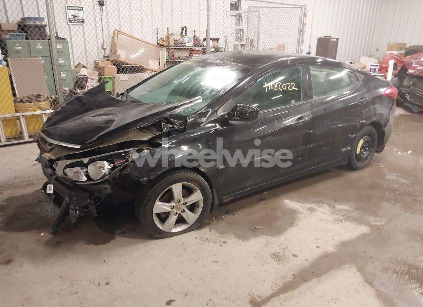 Photo 2 of 2013 Hyundai Elantra GLS (VIN 5NPDH4AE5DH432989)