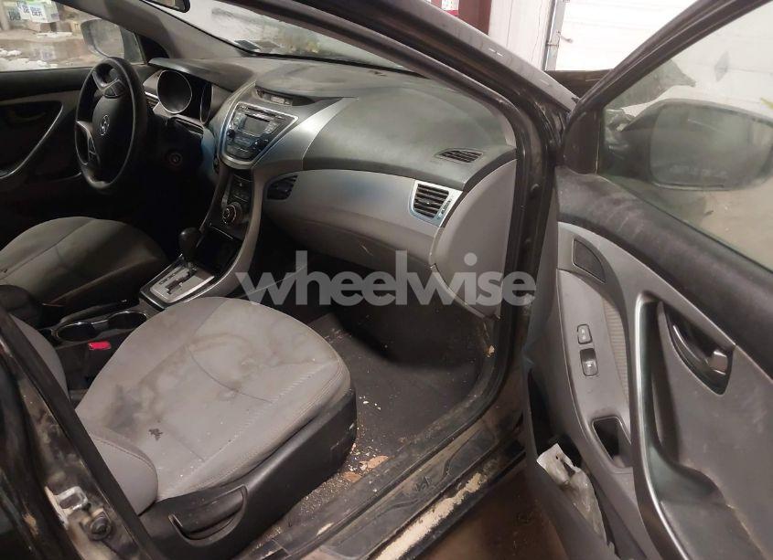 Photo 5 of 2013 Hyundai Elantra GLS (VIN 5NPDH4AE5DH432989)