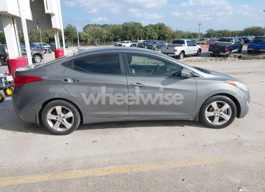 Photo 12 of 2013 Hyundai Elantra GLS (VIN 5NPDH4AE5DH433690)